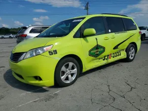 Toyota Sienna 3.5L 6 2012