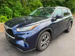 Toyota Highlander 2.4L 4 2023