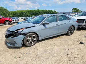 Hyundai Elantra 2.0L 4 2023
