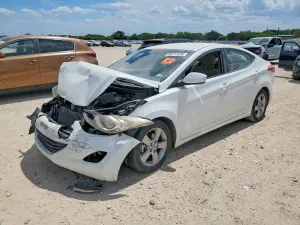 Hyundai Elantra 1.8L 4 2013