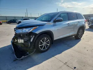 Toyota Highlander 3.5L 6 2019