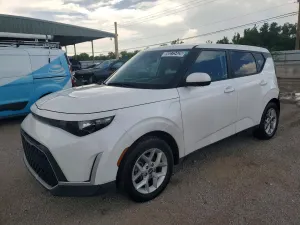 Kia Soul 2.0L 4 2025