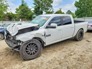RAM 1500 5.7L 8 2013