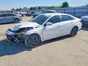 Hyundai Elantra 2.0L 4 2021