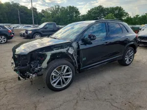 Audi Q3 2.0L 4 2025