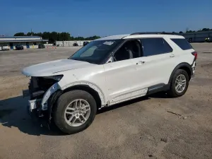 Ford Explorer 2.3L 4 2025