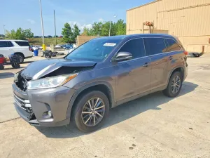 Toyota Highlander 3.5L 6 2019
