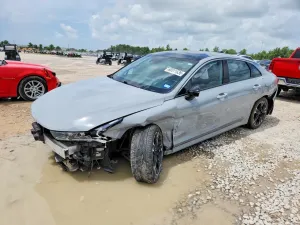 Kia K5 1.6L 4 2023