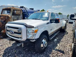 Ford F-350 6.7L 8 2011