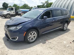 Chrysler Pacifica TOURING L PLUS 3.6L 6 2018