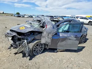 Toyota Camry 2.5L 4 2023