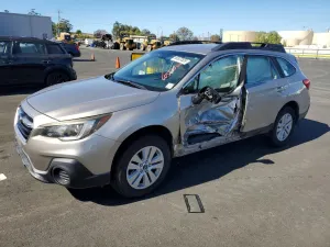 Subaru Outback 2.5L 4 2019