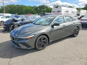 Hyundai Elantra 2.0L 4 2026