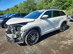 Toyota Highlander 3.5L 6 2018