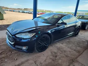 Tesla Model S 2013