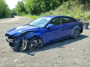 Hyundai Elantra 2.0L 4 2023