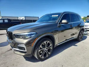 BMW X5 3.0L 6 2021