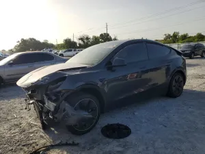 Tesla Model Y 2024