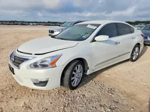 Nissan Altima 2.5L 4 2015