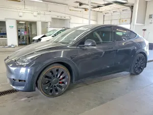 Tesla Model Y 2024