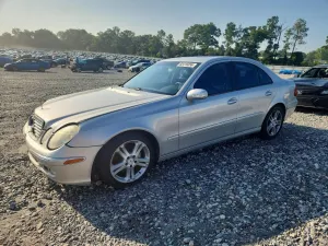 Mercedes-Benz E 5.0L 8 2004