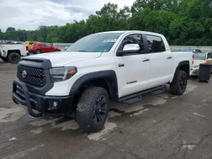 Toyota Tundra 5.7L 8 2015