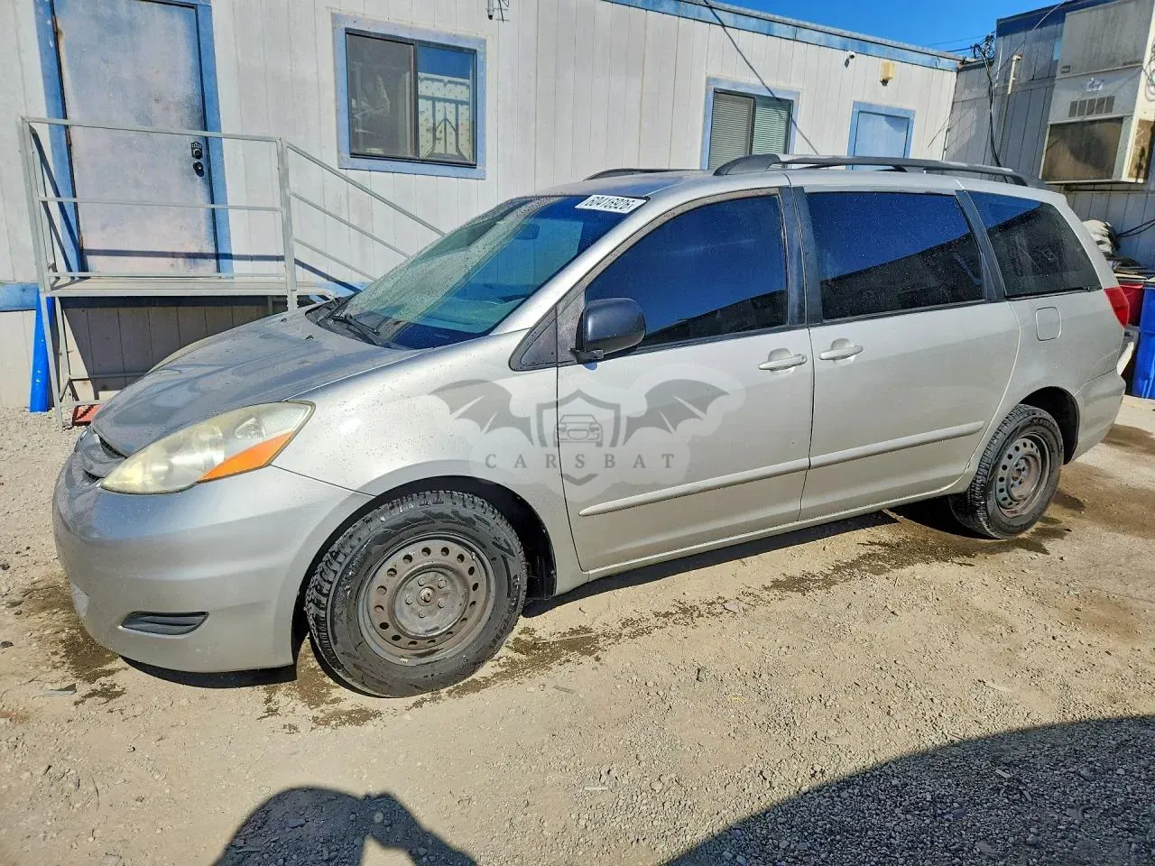 Toyota Sienna 3.5L 6 2010