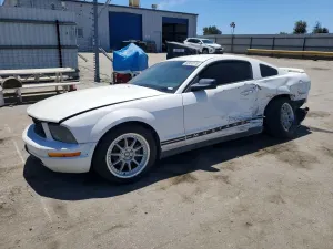 Ford Mustang 4.0L 6 2006