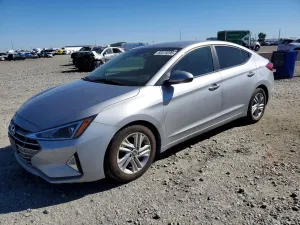 Hyundai Elantra 2.0L 4 2020