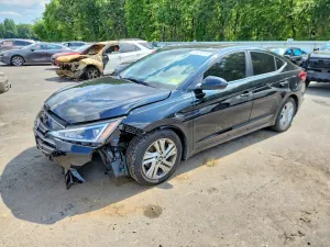 Hyundai Elantra 2.0L 4 2020