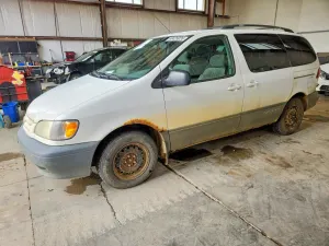 Toyota Sienna 3.0L 6 2002