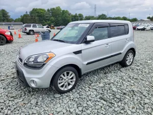Kia Soul 2.0L 4 2013