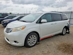 Toyota Sienna 3.5L 6 2011
