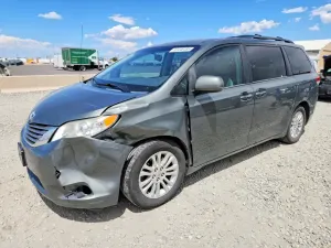 Toyota Sienna 3.5L 6 2012