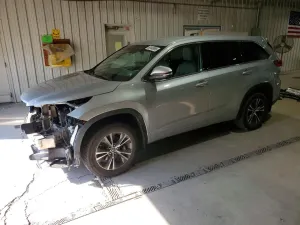 Toyota Highlander 3.5L 6 2018