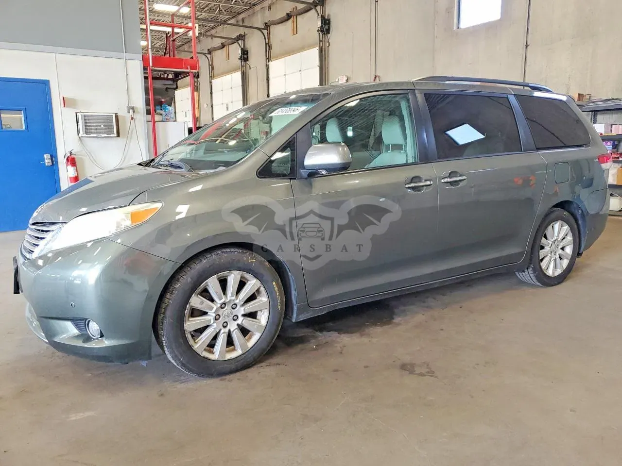 Toyota Sienna 3.5L 6 2011