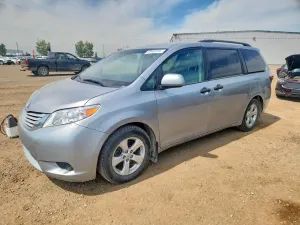 Toyota Sienna 3.5L 6 2015