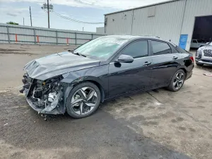 Hyundai Elantra 2.0L 4 2022