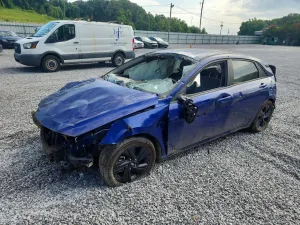 Hyundai Elantra 2.0L 4 2022