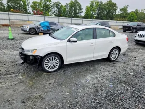Volkswagen Jetta 2.0L 4 2013