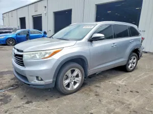 Toyota Highlander 3.5L 6 2014