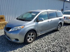 Toyota Sienna 3.5L 6 2011