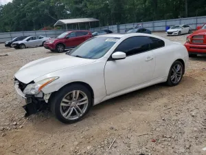 Infiniti G37 3.7L 6 2010