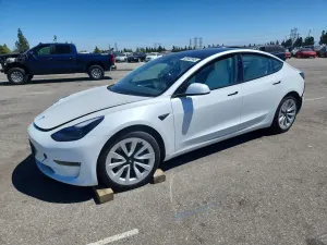 Tesla Model 3 2022