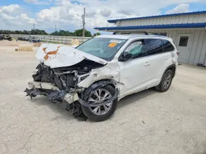 Toyota Highlander 3.5L 6 2015