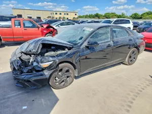 Hyundai Elantra 2.0L 4 2026