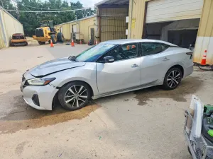 Nissan Maxima 3.5L 6 2021
