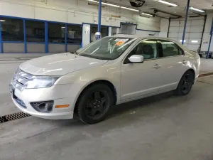 Ford Fusion SE 2.5L 4 2010