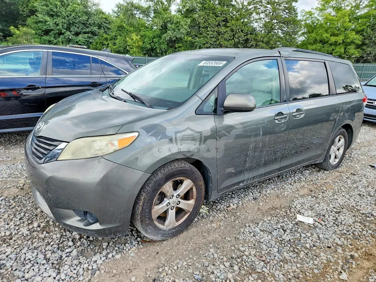 Toyota Sienna 3.5L 6 2011