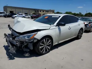 Nissan Altima 2.5L 4 2021